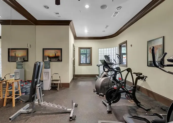 2br Modern Downtown Near Bok Center Tulsa